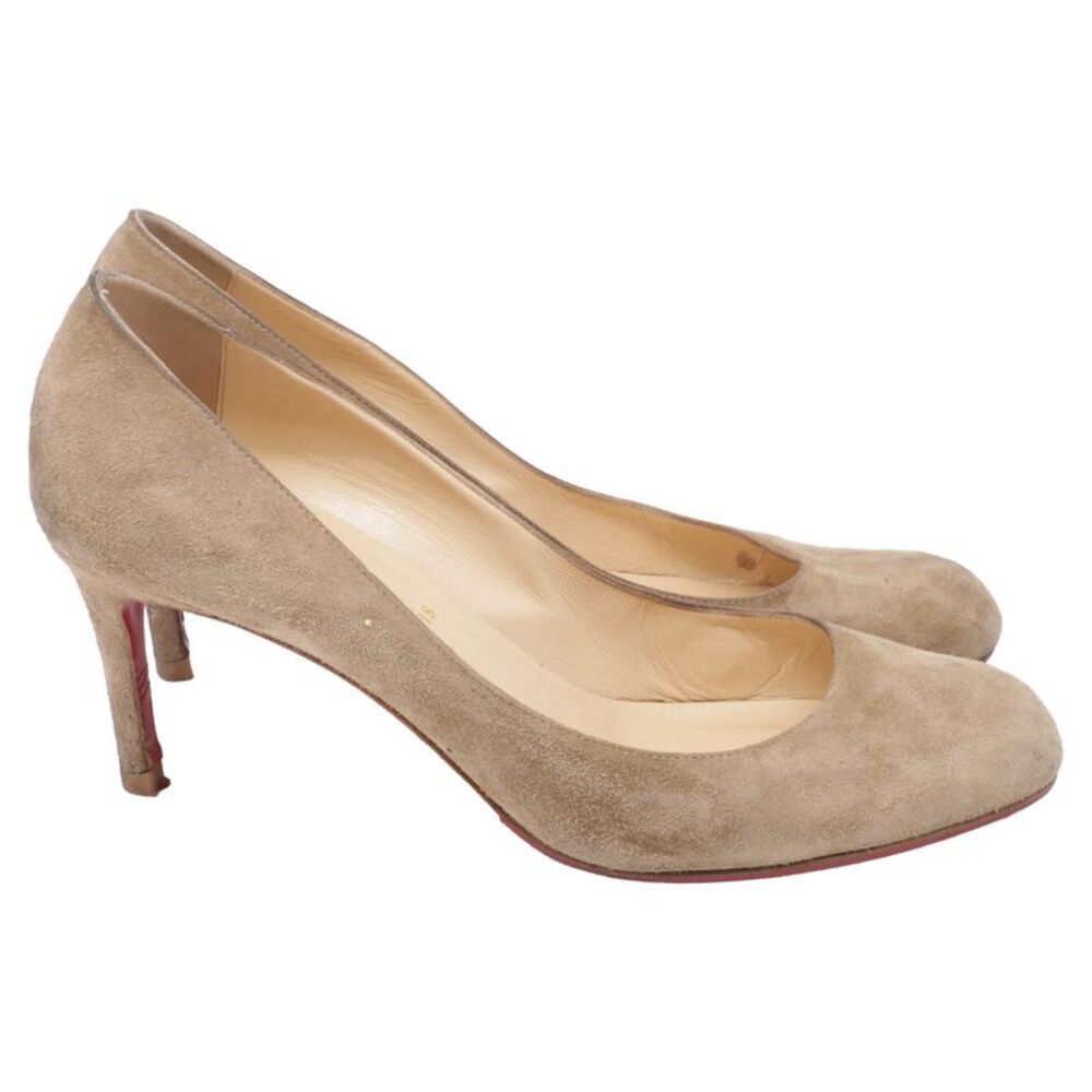 Christian Louboutin Low Pumps in Nude Suede